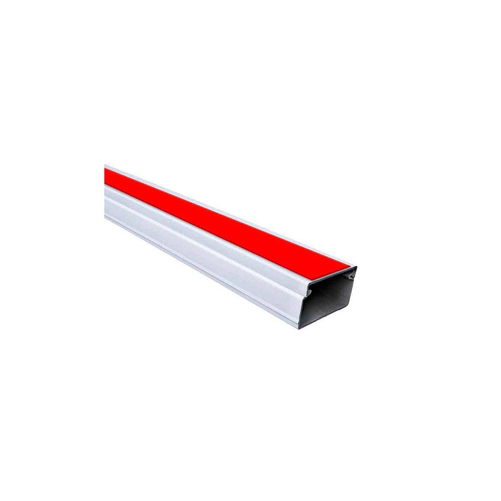 Canaleta Plástica con Adhesivo 40x25mmx2mts DLPS-Eco Preperforada LEGRAND